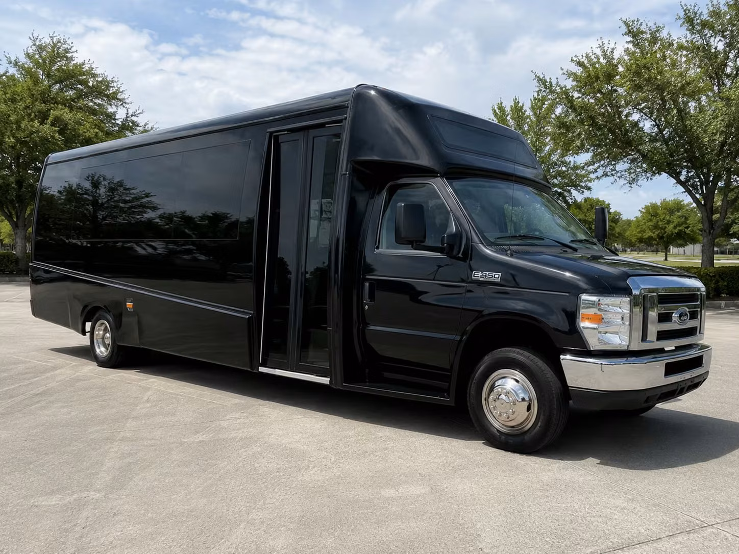 15 passenger minibus