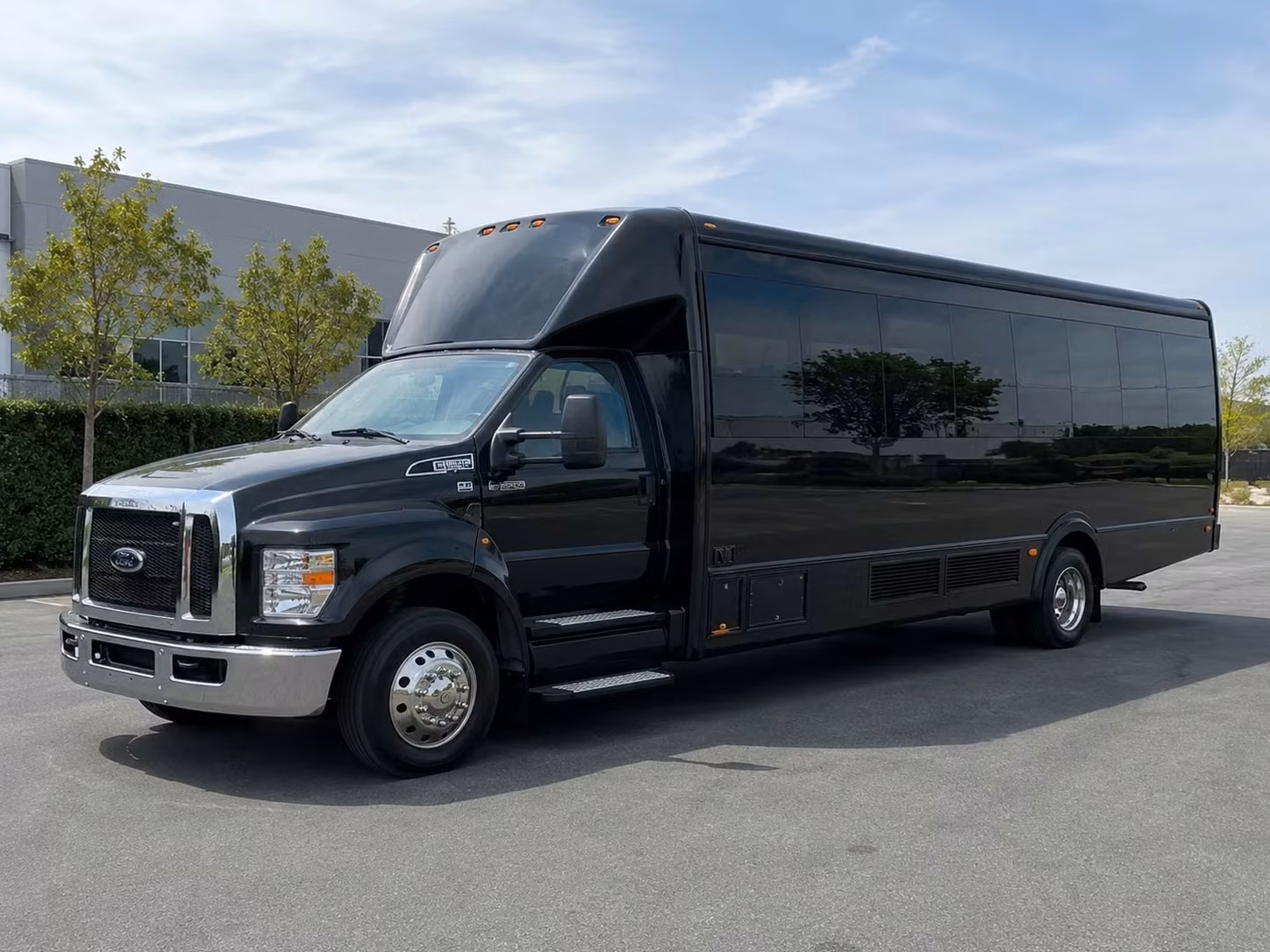 bus rentals for new rochelle proms homecomings