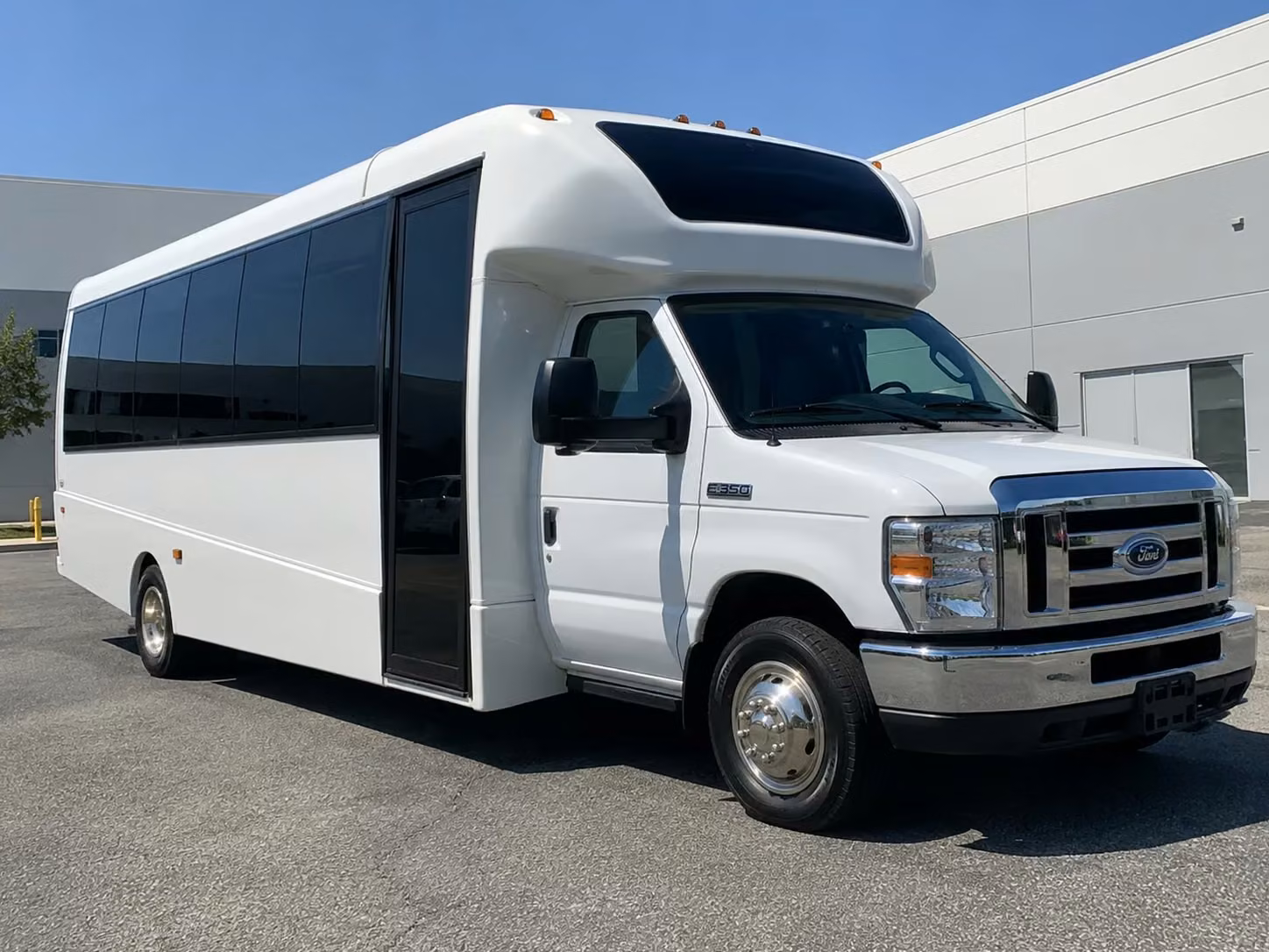minibus rentals for smaller new rochelle prom groups who want a private ride