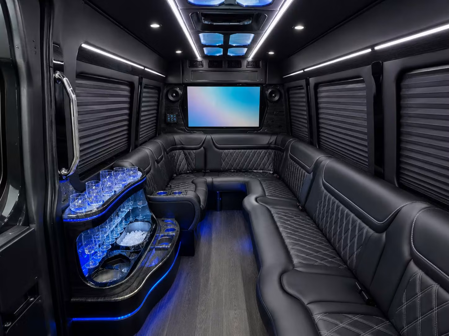 with charterbusrentalnewrochelleny com booking a new rochelle sports team bus is as easy as one quick form